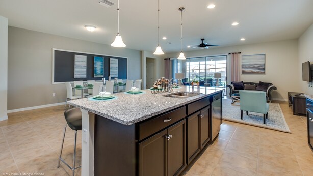 House, Multiple Beds | Private kitchen