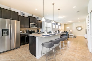 House, 5 Bedrooms | Private kitchen | High chair