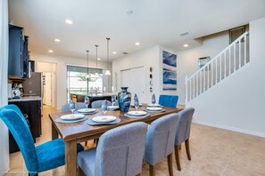 Talo, 5 makuuhuonetta | Ruokailu omassa huoneessa