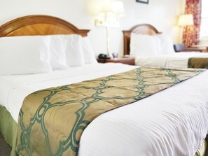Desk, free WiFi, bed sheets - Countryside Inn (Richmondville)