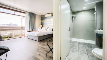 Deluxe Room, 1 King Bed, City View | View from room
