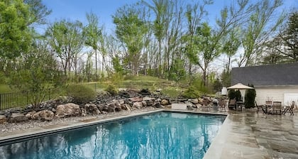 ¡Un alquiler de verano de ensueño a 48 km de la ciudad de Nueva York en el pintoresco Bedford, Nueva York!