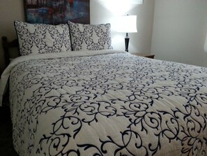 2 habitaciones, tabla de planchar con plancha y wifi gratis 
