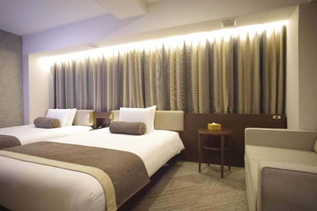 1 bedroom, premium bedding, soundproofing, free WiFi