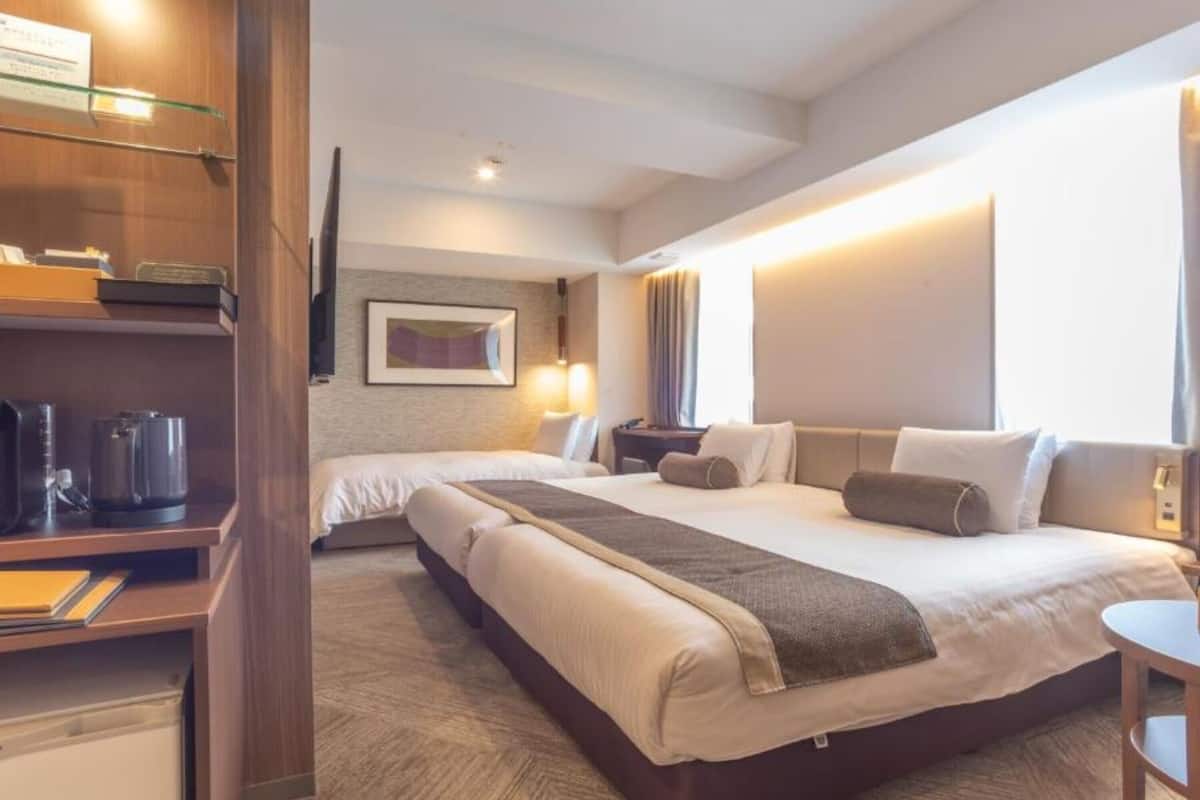 Premium bedding, soundproofing, free WiFi, bed sheets