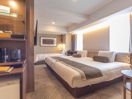 Premium bedding, soundproofing, free WiFi, bed sheets