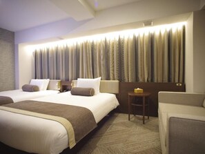 Deluxe Twin kamer, niet-roken | Luxe beddengoed, geluiddichte muren, gratis wifi, beddengoed