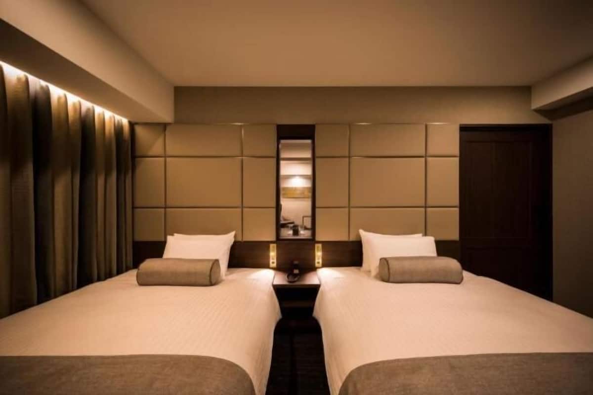 1 bedroom, premium bedding, soundproofing, free WiFi