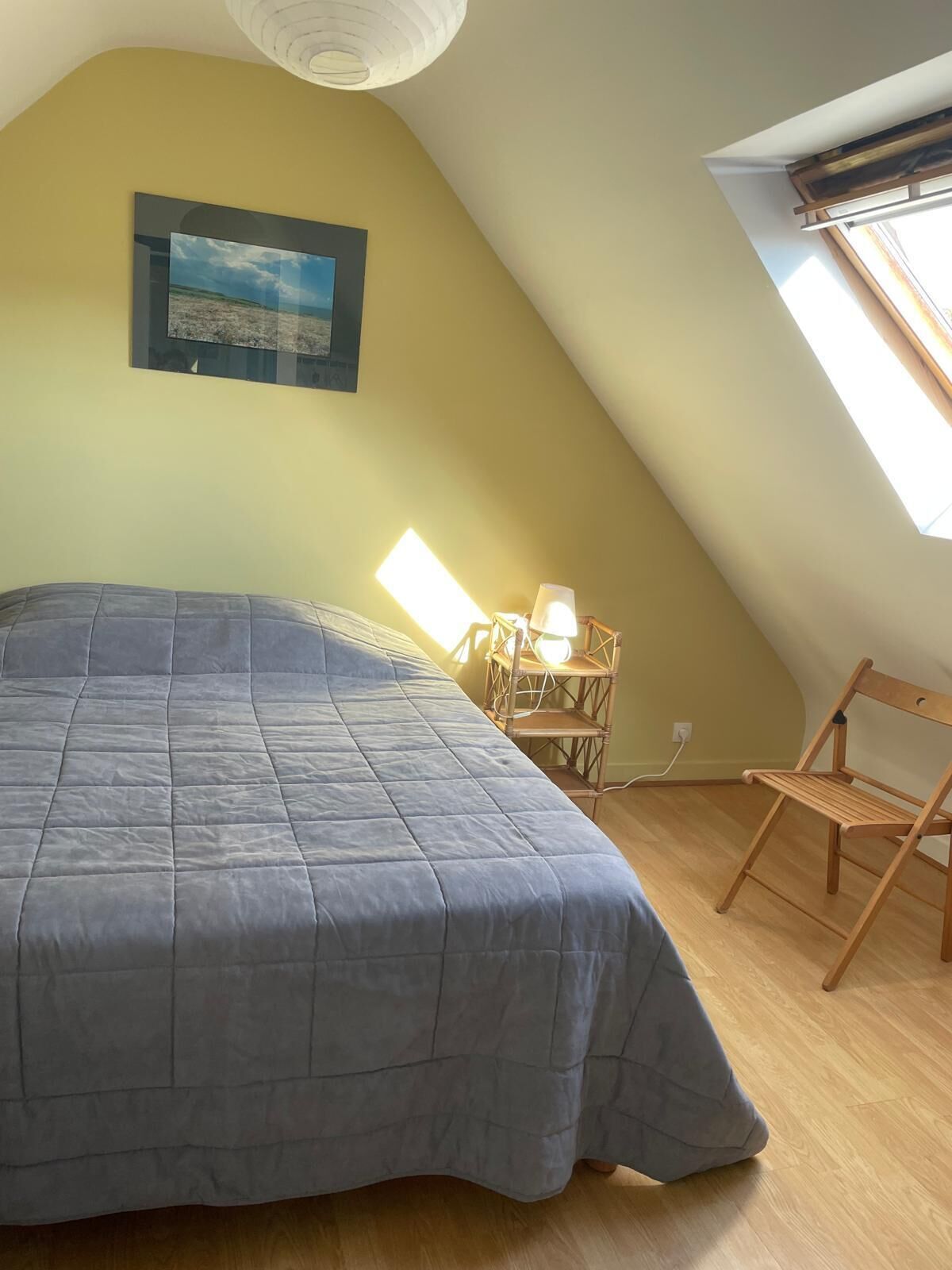 2 室のベッドルーム、アイロン / アイロン台