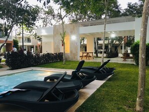 Pool - *Casa Xa’lom* 3 Bedroom Jungle Home only 8min to beach (Playa del Carmen)