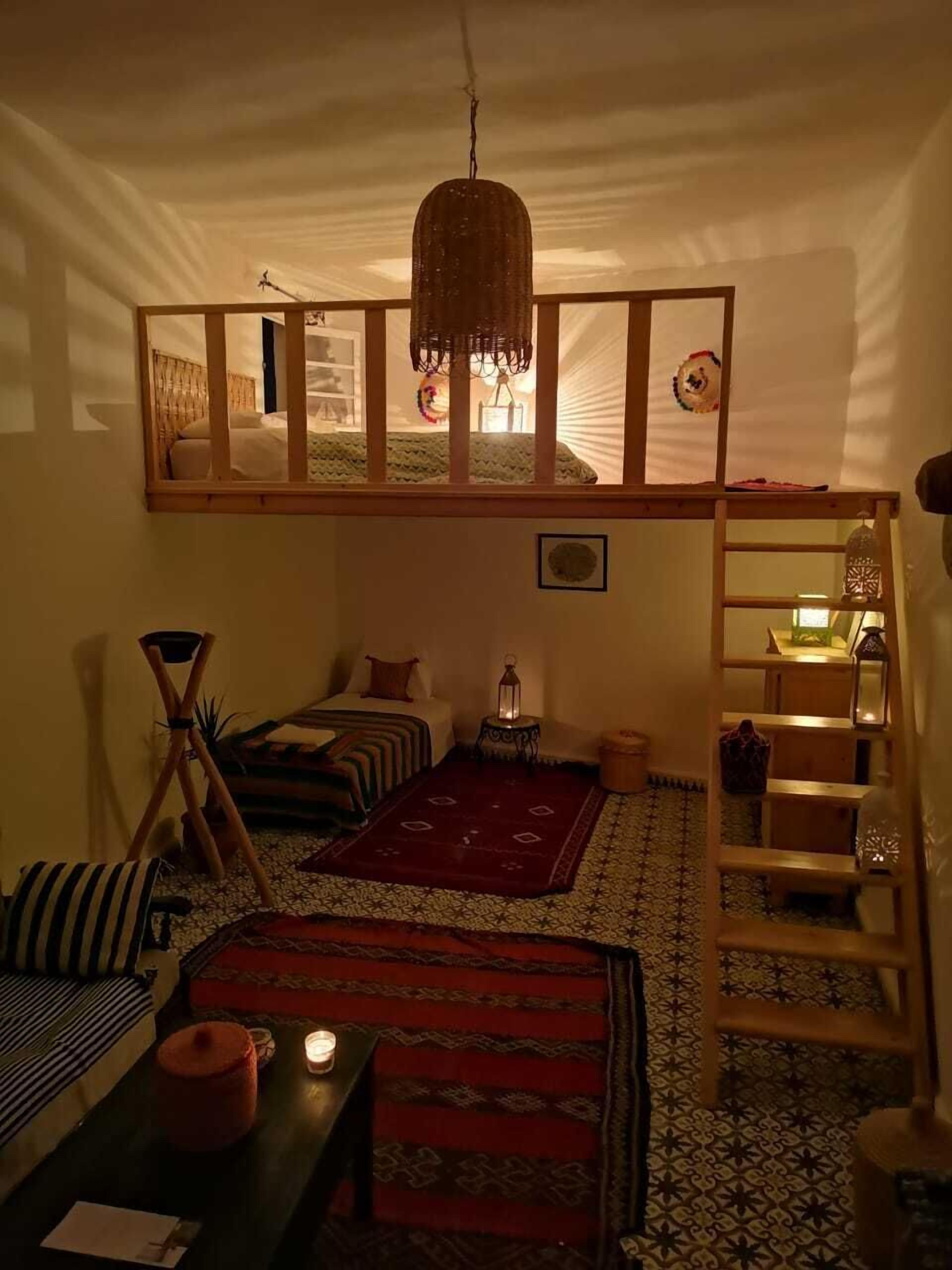 Traditional Studio | Desk, iron/ironing board, free WiFi, bed sheets