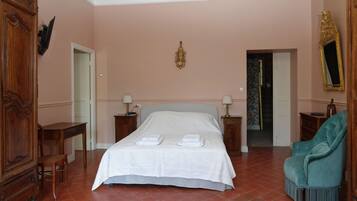 7 Schlafzimmer, Bügeleisen/Bügelbrett, Reisekinderbett, kostenloses WLAN