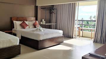 1 bedroom, premium bedding, minibar, in-room safe