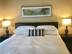 2 bedrooms, iron/ironing board, travel cot, WiFi - Beautiful 2bd/2ba Condo in the Heart of Scottsdale. (Paradise Valley)