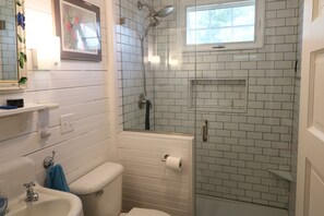 花灑/浴缸組合、風筒、提供毛巾、番梘