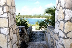 Property grounds - The Point House Luxury 5 bedroom Oceanfront Villa with Cliffside Pool, Kayaks (Cat Island)