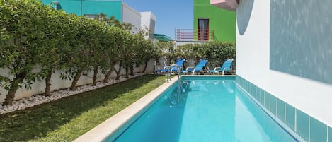 泳池
