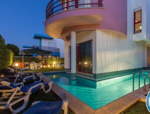 Pool - Villa with private pool, garden, terrace and sea views (Albufeira)