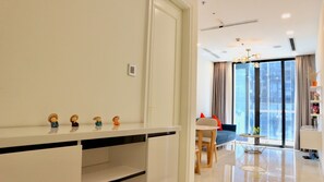 Deluxe-Apartment, 1 Queen-Bett | Ausblick vom Zimmer