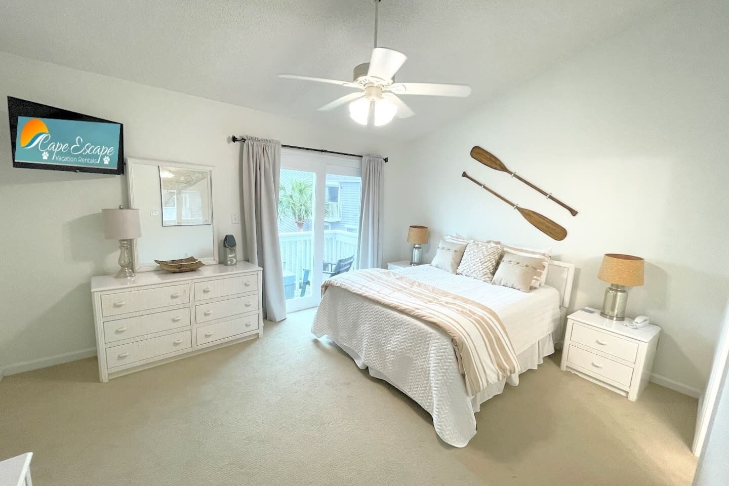 2 habitaciones, tabla de planchar con plancha, cuna de viaje y wifi 