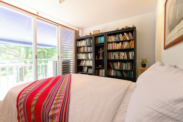 3 bedrooms, desk, free WiFi, bed sheets