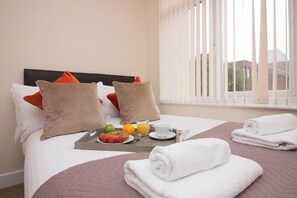 2 slaapkamers, een strijkplank/strijkijzer, gratis wifi