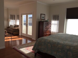 6 bedrooms, iron/ironing board, WiFi