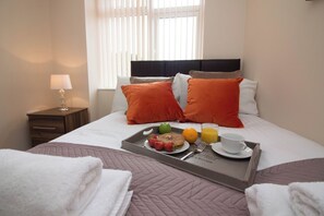 2 Schlafzimmer, Bügeleisen/Bügelbrett, kostenloses WLAN