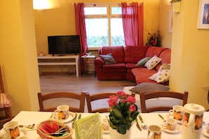TV - "Terrazza" apartment on the first floor (Panicagliora)