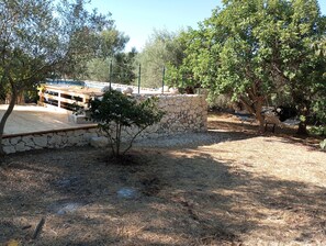 Property grounds - Sarculla House (noto)