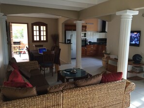 TV, videospill og bøker