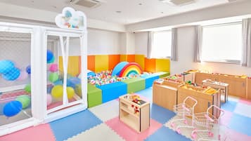子供用の遊び場 - 屋内