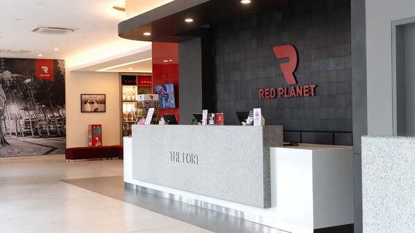 Lobby - Red Planet BGC The Fort (Taguig)