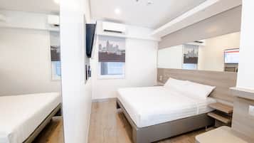 Premium bedding, in-room safe, desk, laptop workspace