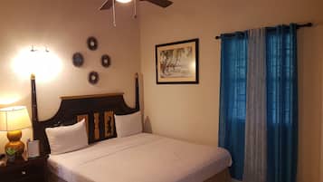 3 Schlafzimmer, Schreibtisch, Bügeleisen/Bügelbrett, kostenloses WLAN