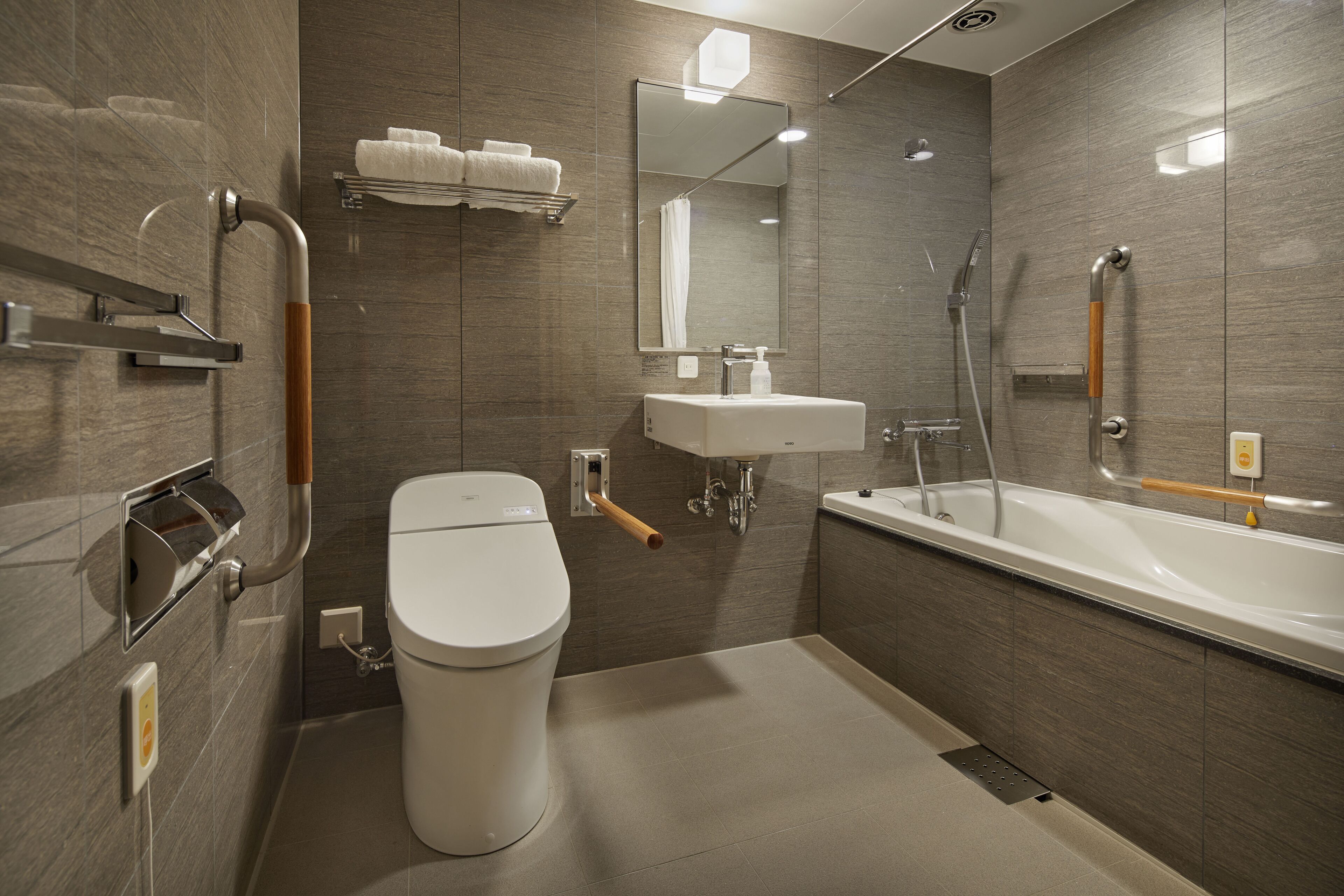 basic double room | bathroom | hair dryer, slippers, bidet, towels