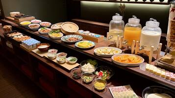 Café da manhã com buffet todos os dias mediante uma taxa