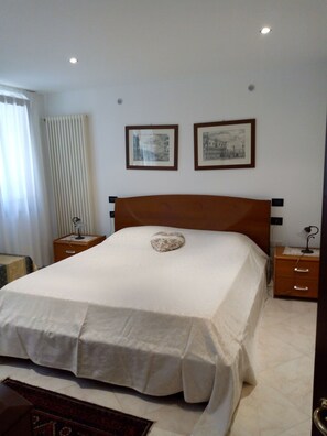 1 quarto, roupa de cama