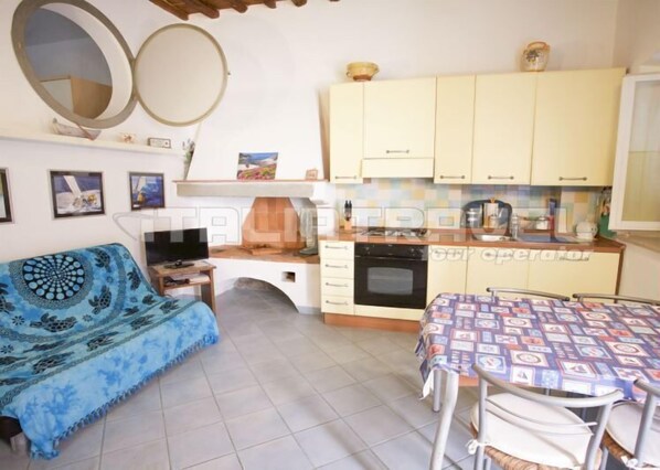 Fridge, oven