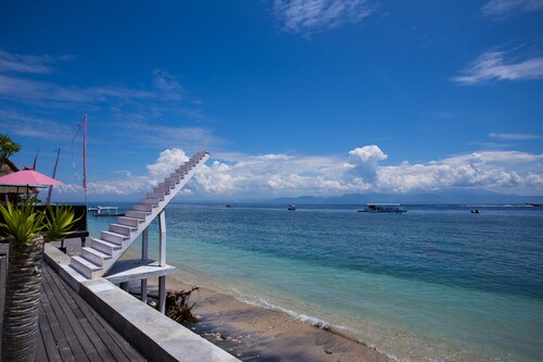 Rijet Villa Beach & Restaurant