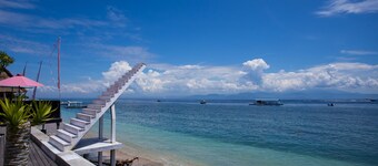 Rijet Villa Beach & Restaurant