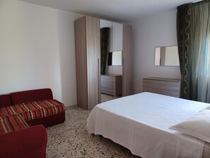 1 chambre, fer et planche à repasser, Wi-Fi