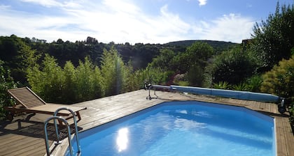 Calme et TOUT CONFORT, idéal CURISTE, TERRASSE et PISCINE sans vis-à -vis