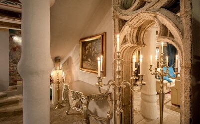 Luxury Palazzo von Pelsocz in Hvar Town Center