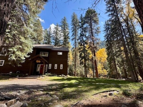 Exterior - Pet Friendly Riverfront Cabin (Durango)