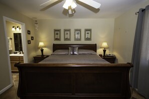 3 chambres, fer et planche à repasser, Wi-Fi gratuit, draps fournis