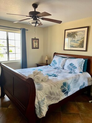 3 chambres, fer et planche à repasser, Wi-Fi gratuit, draps fournis