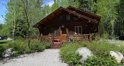 Happy Cabin: One Bedroom at Wolfridge Resort