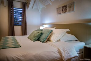 3 bedrooms, in-room safe, desk, iron/ironing board