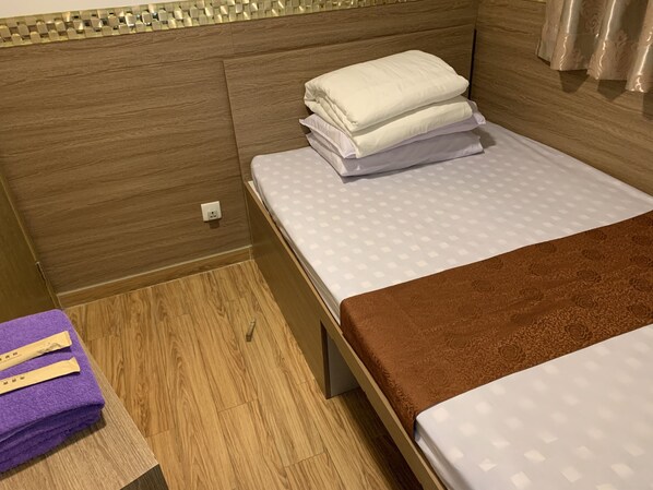 Chambre de base avec lits jumeaux, 2 lits jumeaux | Literie fournie